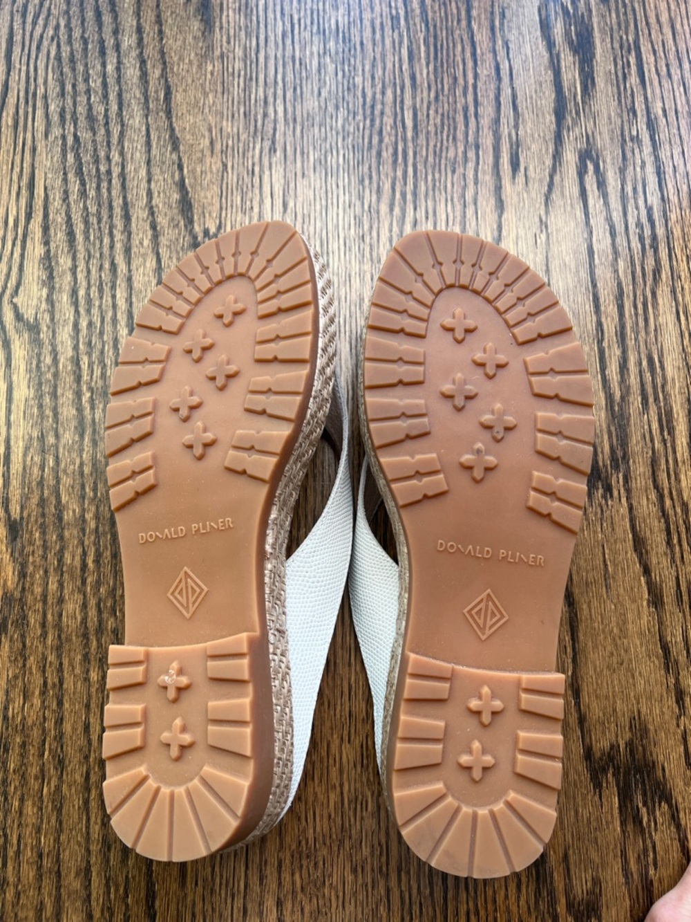 Donald Pliner Seena White Woven-Trim Platform Wedge Thong Sandals 8 - Picture 7 of 8